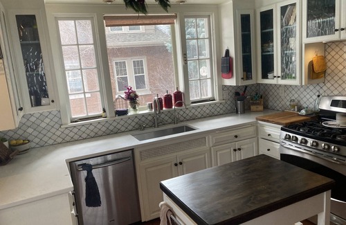 Racine House | Discover The Brickmason’s House: Oceanfront Relaxation Awaits