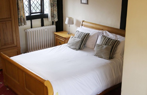 Sedlescombe Hotel | Discover The Brickwall Hotel: Family-Friendly Comfort Awaits