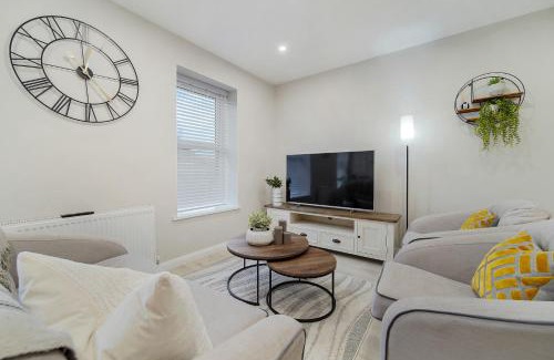 Maguiresbridge Apartment | Exceptional Stay at The Bridge Guesthouse - Family Friendly