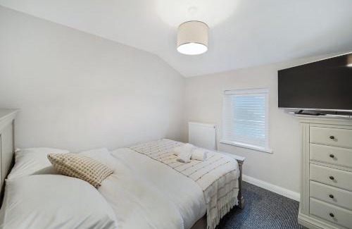Maguiresbridge Apartment | Exceptional Stay at The Bridge Guesthouse - Family Friendly
