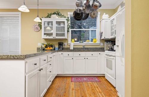 Lincoln Beach House | Beachside Retreat at The Bridge House - Two Bedrooms & Pool