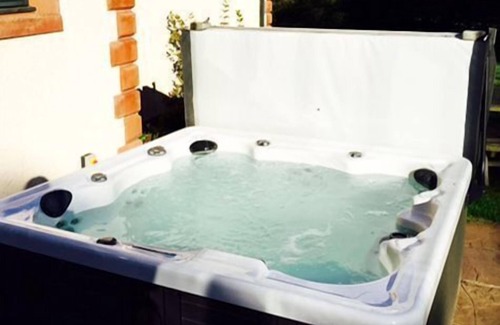 Dunbar House | Experience The Bridge House, Dunbar with Hot Tub & Ocean Views