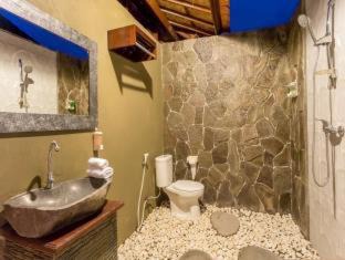 Ceningan Island Resort | Oceanfront Retreat at The Bridge Huts with Pool Access