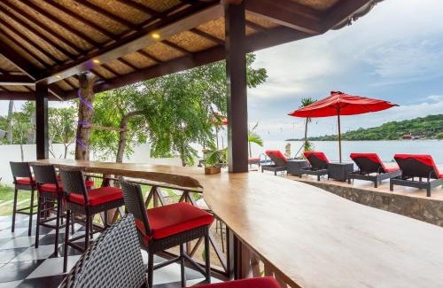 Ceningan Island Resort | Oceanfront Retreat at The Bridge Huts with Pool Access
