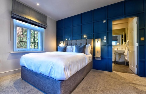 Barnes Bed & Breakfast | Discover The Bridge in Barnes: Family-Friendly & Rated 9/10