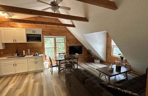 Black Mountain Cabin | Relax at The Bridge Retreat: Game Room & Hot Tub Fun