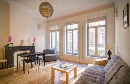 Sint-Andries Apartment | Bright Stone Lodge: Eco-Friendly Stay in Antwerp