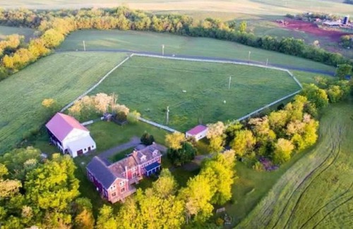 Gettysburg House | Discover The Britton Farmstead: Rated 9/10 & Family-Friendly