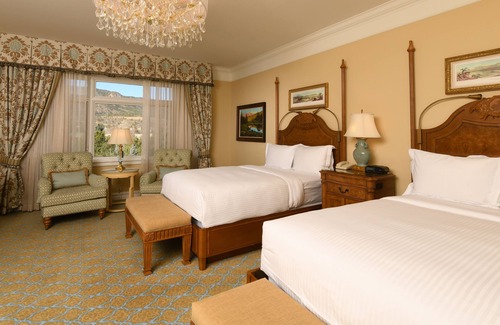 Broadmoor Resort | Unforgettable Stay at The Broadmoor: 5-Star Luxury Awaits