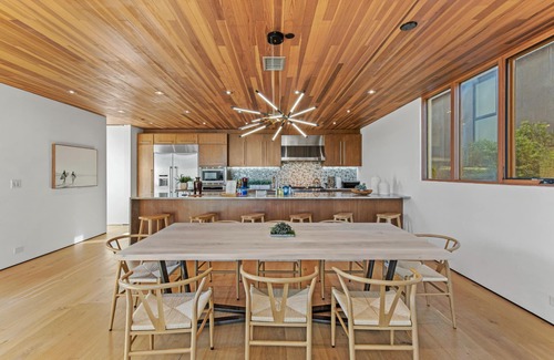 Venice Villa | Explore The Broadway: Loft Living with Ocean Views