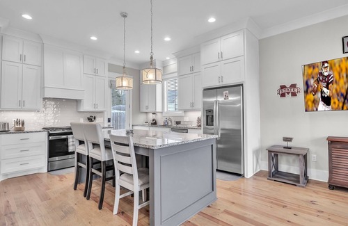 Starkville House | The Brookside Stay by OneHometown Getaways