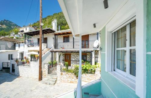 Panagia Apartment | Exceptional Family Retreat at The Brothers House
