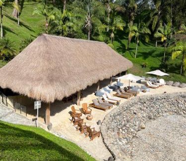 Guatape Hotel | Elegant The Brown, Guatape: 5-Star Stay with Ocean Views