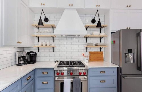 Downtown House | Unmatched Comfort at The Brownstone - Steps from Downtown