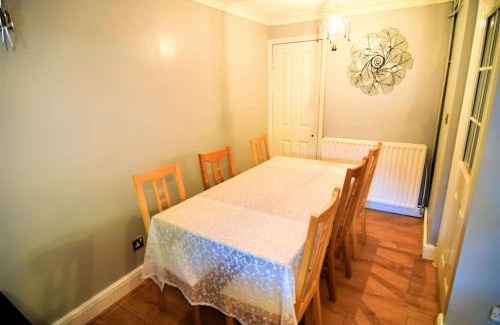 The Westside House | The Brum House: Family-Friendly Retreat with Private Garden