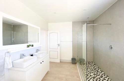 Bredasdorp House | Top-Rated Bucket List Guest House with Family-Friendly Amenities