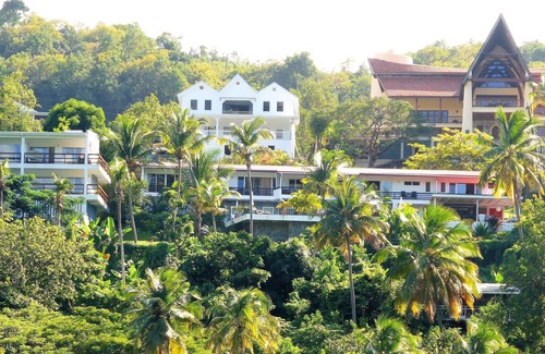 Marigot Bay Apartment | Experience The Buckingham: Oceanfront Views & Poolside Bliss