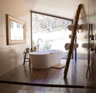 Buckland Villa | Indulge at The Buckland Studios - 5 Star Perfection