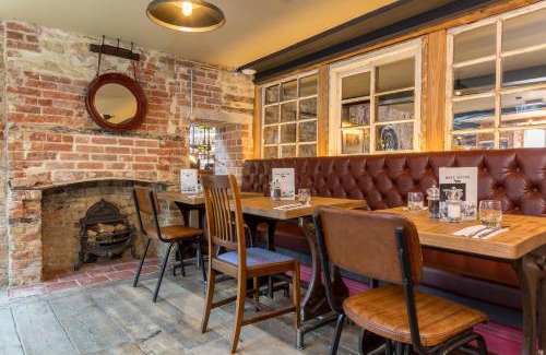 Olney Bed & Breakfast | Welcoming Stay at The Bull Hotel: Pet-Friendly & Rated 8.5