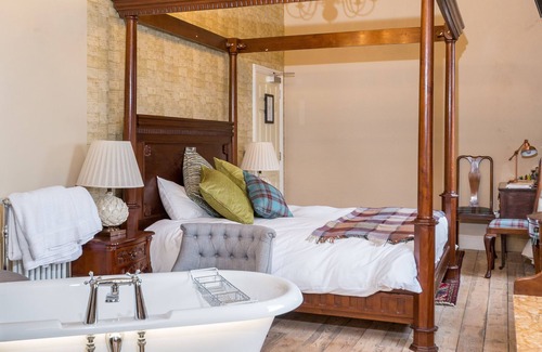 Olney Hotel | Experience Comfort at The Bull Hotel with Top Amenities