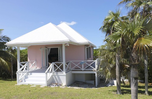 North Palmetto Point Villa | Experience The Bungalow on Breeze Island with Ocean Views