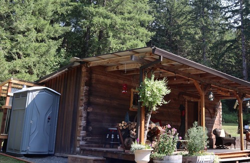 Scappoose Cabin | The Bunk House