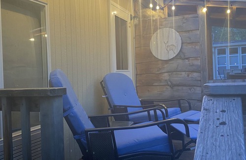 Joseph Apartment | Romantic Riverside Retreat: Guest Rated 9.8 with Pool & Spa