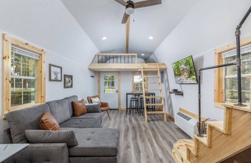 Lebanon Cabin | The Bunkhouse at Mineral Reserve