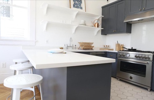 Westlake Apartment | Top-Rated Stay at The Burlington - Budget-Friendly Comfort