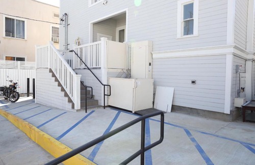 Westlake Apartment | Top-Rated Stay at The Burlington - Budget-Friendly Comfort