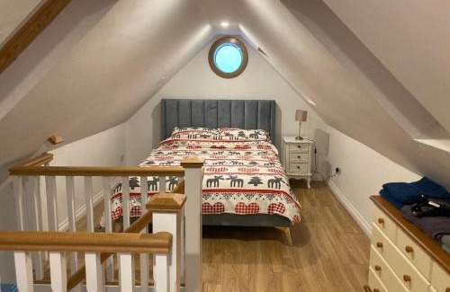 Roscoe Apartment | Guesthouse Retreat: Burren 1 Bed, Family-Friendly Stay