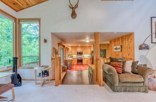 Rhododendron House | Family-Friendly Retreat: The Burrow at Zig Zag Awaits