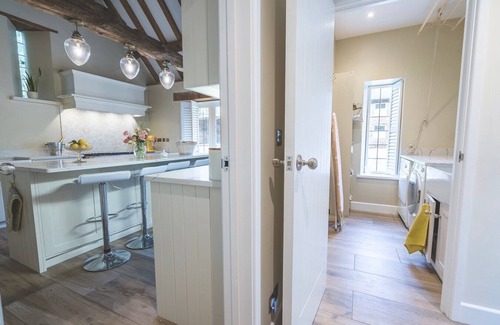 Redbrook House | Inviting Villa Retreat in the Enchanting Forest of Dean