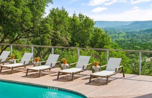Wimberley Cabin | Beachfront Bliss at The Bygone - 4-Star Ocean View Retreat