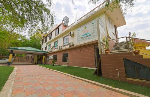 Shyam Nagar Resort | Relaxing Retreat at The Byke Grassfield Resort with Pool