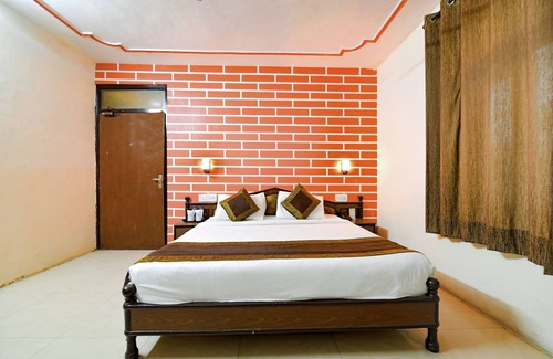 Shyam Nagar Resort | Discover The Byke Grassfield Resort with Pool in Shyam Nagar