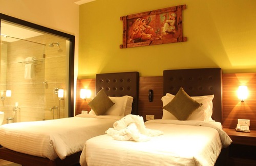 Thane West Hotel | Discover The Byke Suraj Plaza Veg Hotel in Thane