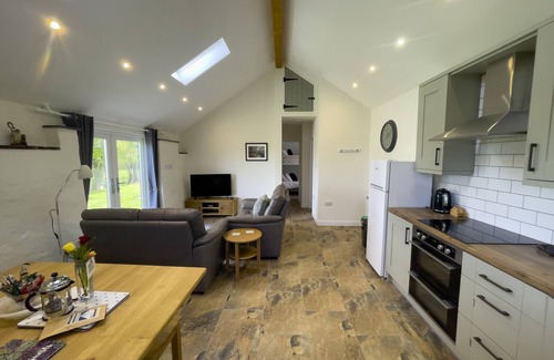 Tremain Cottage | Delightful Byre @ Canllefaes: Pet-Friendly Retreat in Cardigan