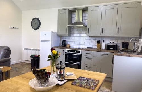 Tremain Cottage | Delightful Byre @ Canllefaes: Pet-Friendly Retreat in Cardigan