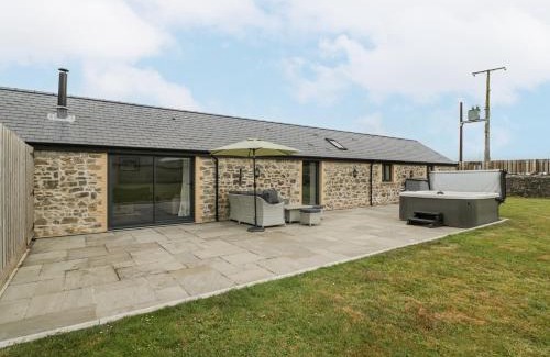Vale of Glamorgan House | Pet-Friendly Retreat at The Byre: Rated 10/10 by Guests