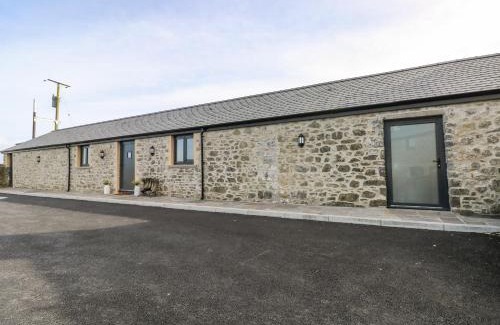 Vale of Glamorgan House | Pet-Friendly Retreat at The Byre: Rated 10/10 by Guests