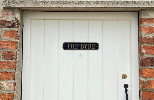 East Cowton House | Experience The Byre: 5-Star Stay for Families & Pets