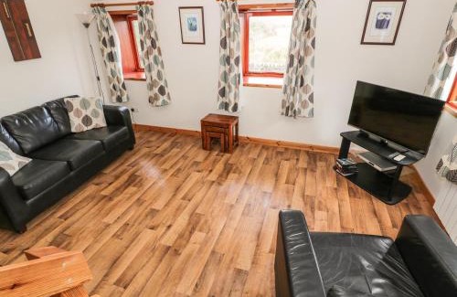 Newton Stewart House | Pet-Friendly Retreat at The Byre - Ideal for Families