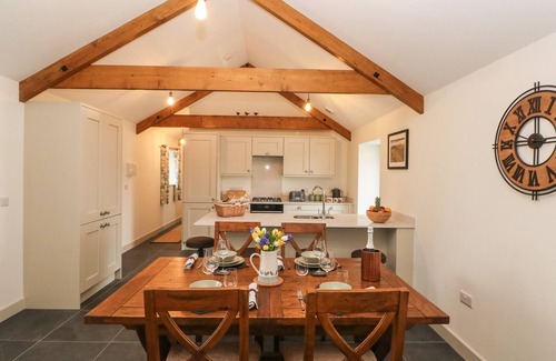 Vale of Glamorgan Cottage | Relax in The Byre: Pet Friendly Retreat with Hot Tub