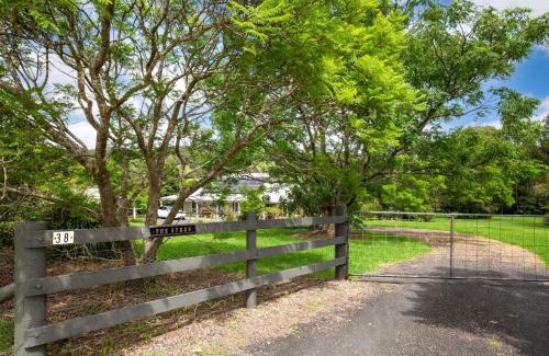 Far Meadow House | Indulge at The Byres: Pet-Friendly with Pool & Hot Tub