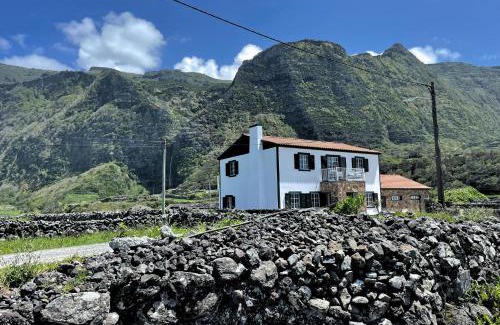 Faja Grande House | The Cão & Calf
