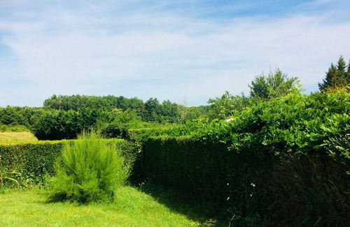 Saint-Michel-de-Montaigne House | Unforgettable Stay at The Chamboul Tour: 10/10 Rated Escape