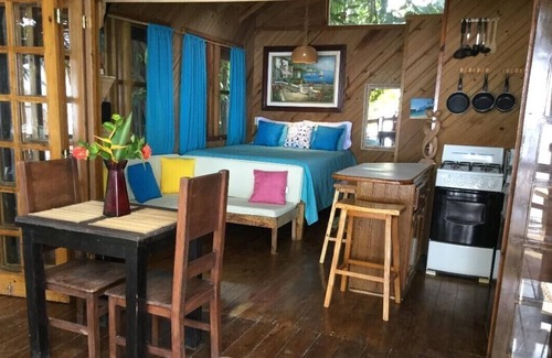 Antoneys Cay Cottage | Idyllic Cabana Guest Cottage with Ocean View & Pool