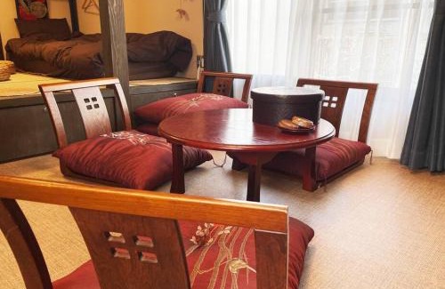 Kamakura Apartment | Pet-Friendly Retreat at THE CABIN 鎌倉 - Vintage Comfort Awaits