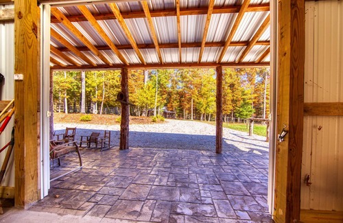 Jamestown Cabin | Experience The Cabin at Crockett Creek: 10/10 Guest Rated Retreat